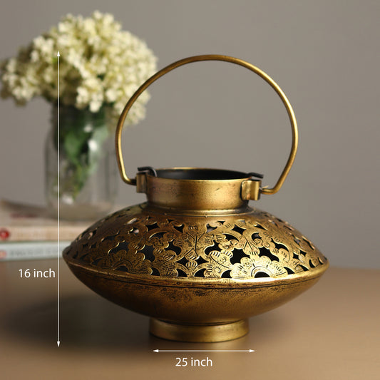 Bindya Prakash Tea-Light holder