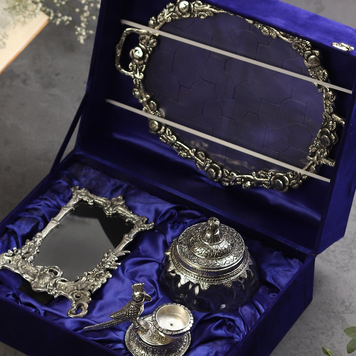 The Regal Silver Set – Timeless Luxury for Gifting & Decor