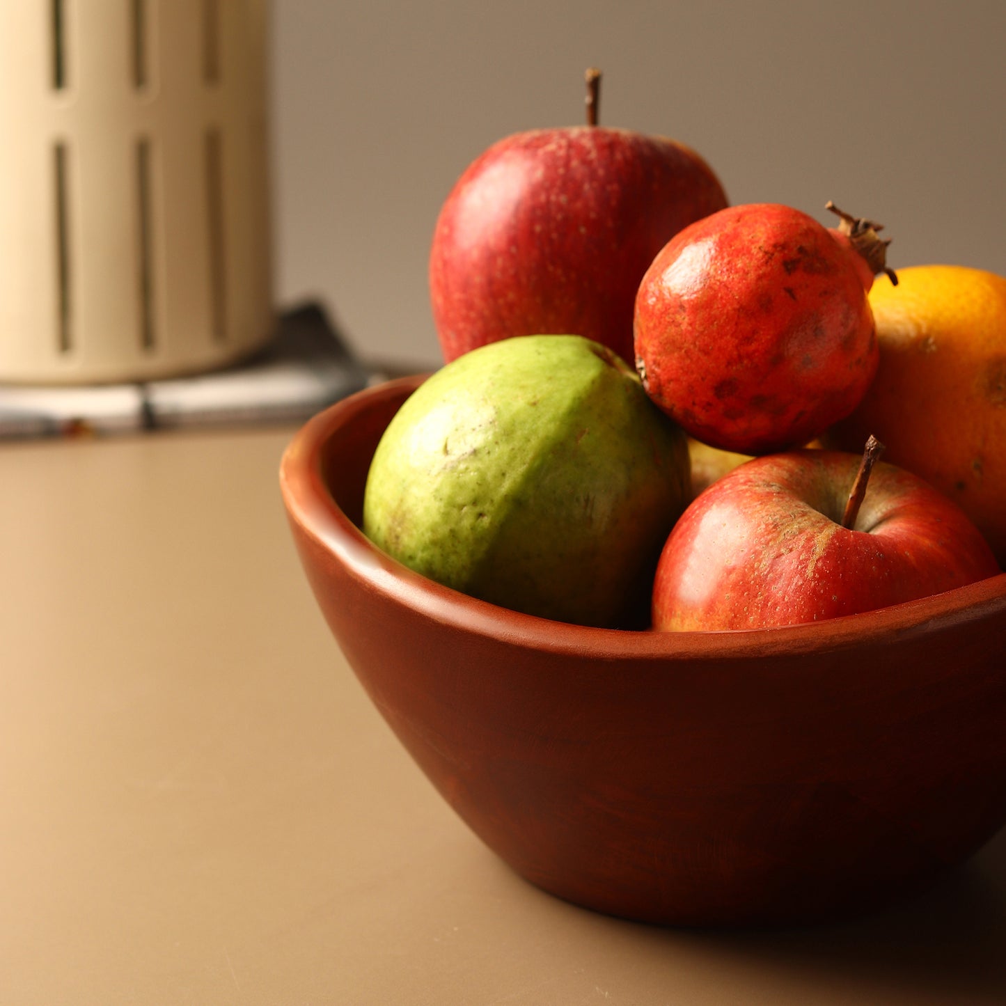 Wooden serving bowls (Set of 2)